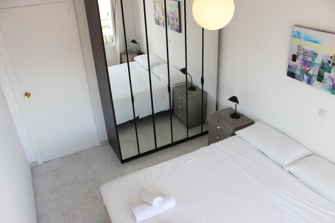 Beautiful Apartment In Front Of Beach, Pool, View Rosas Exteriör bild