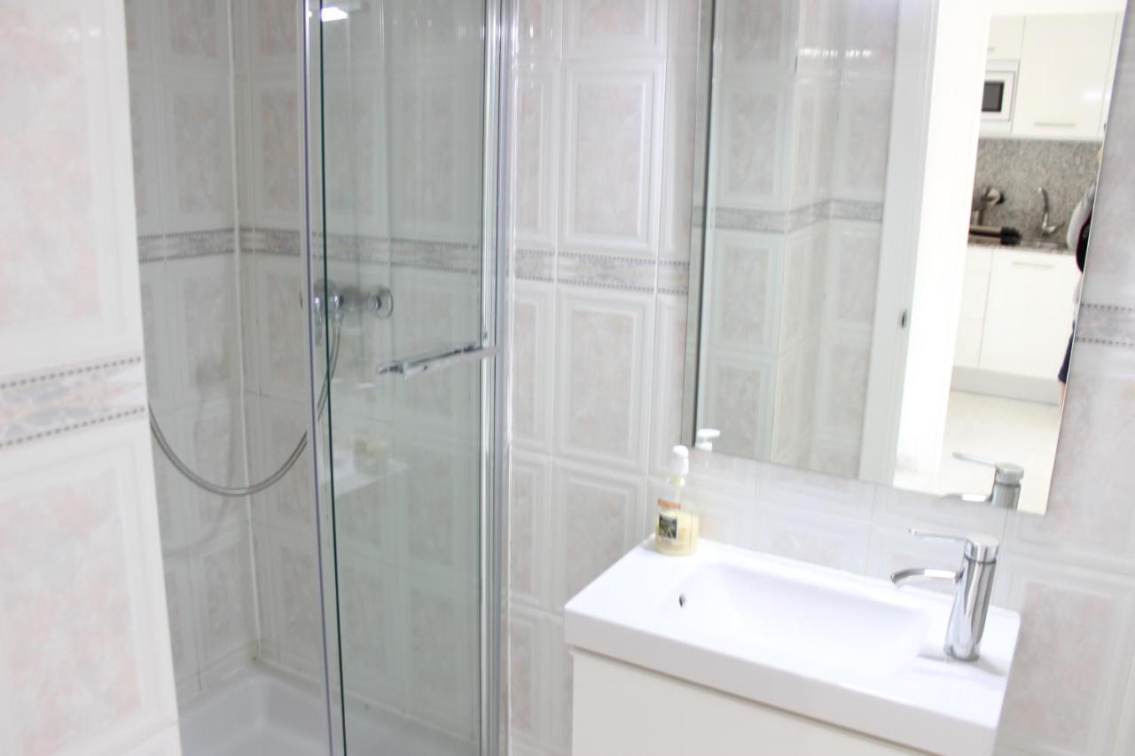 Beautiful Apartment In Front Of Beach, Pool, View Rosas Exteriör bild