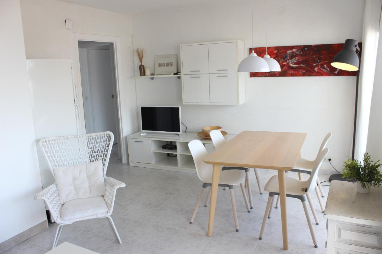 Beautiful Apartment In Front Of Beach, Pool, View Rosas Exteriör bild