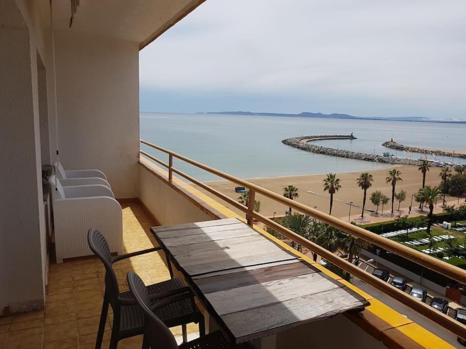 Beautiful Apartment In Front Of Beach, Pool, View Rosas Exteriör bild